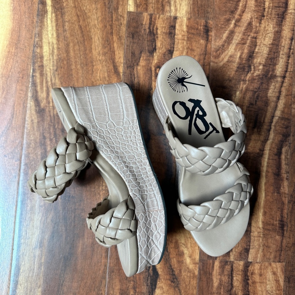 OTBT sandals